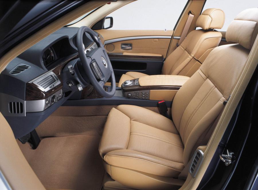  BMW 7-Series 2002 года  (фото 56 из 79)